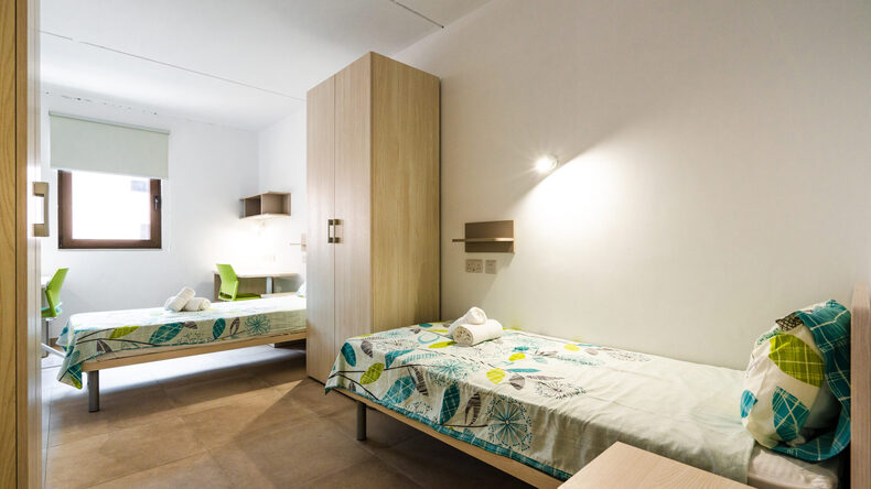 Campus Hub - غرفة نوم زوجية