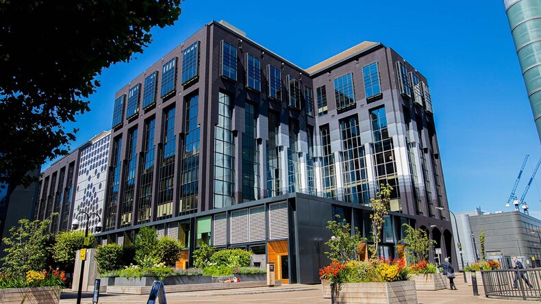 Edifício da escola English Path Canary Wharf