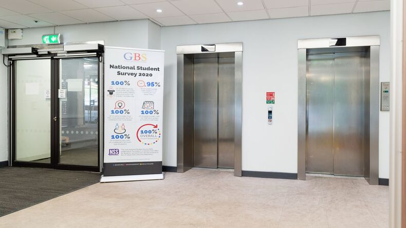 English Path Leeds English School UK | Pay Less