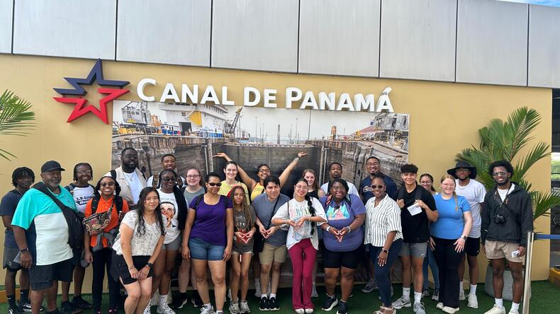파나마 운하 방문하기