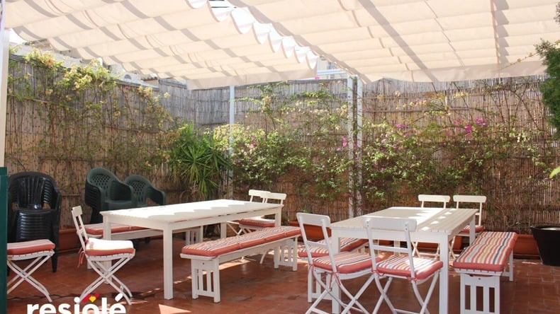 تراس (Apartamentos Resiolé La Nave)