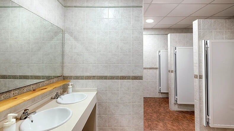 (سكن الطلاب Resiolé Mercado)