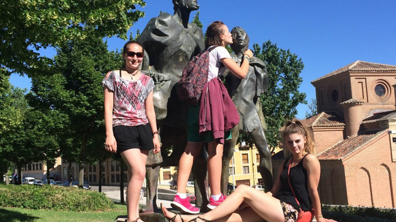 Statuer