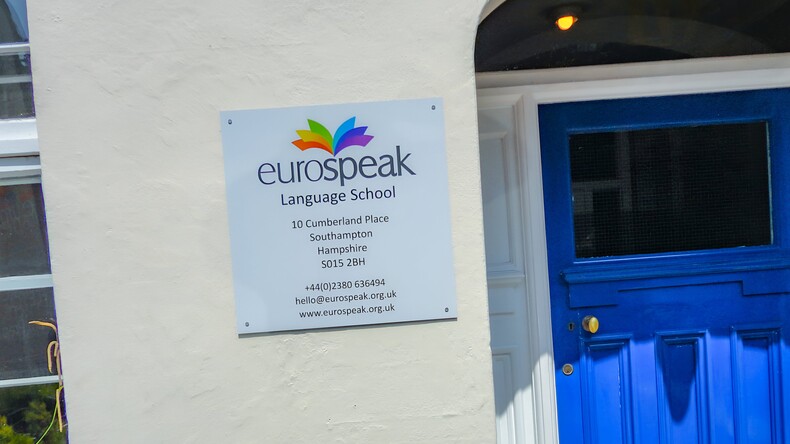 Entré till Eurospeaks språkskola i Southampton
