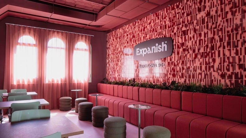 Expanish学校 30+ 区域