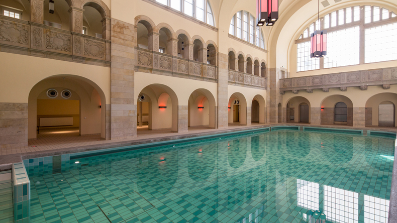 Pool on campus 
