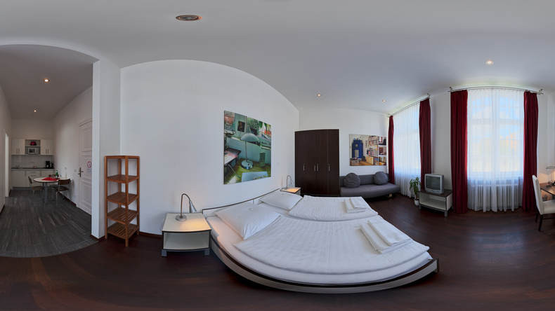 Studio apartment on campus 