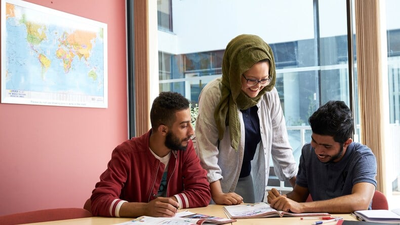 GHS-studenter med lärare