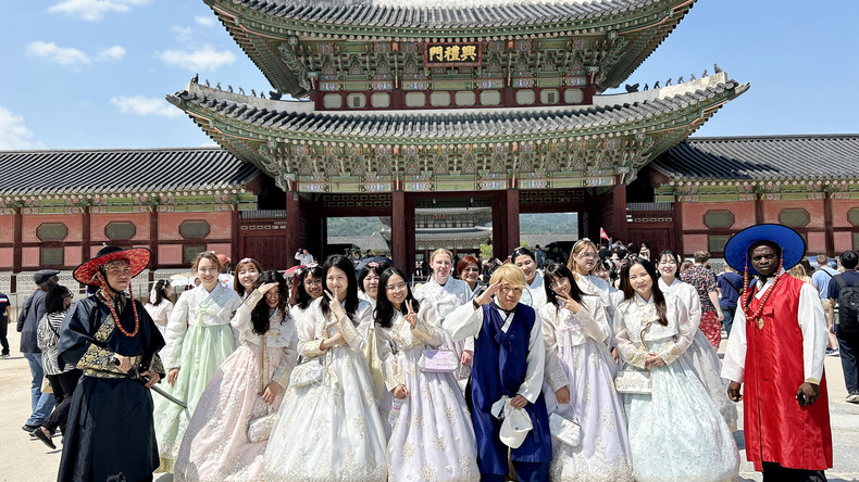 Aula de cultura coreana HANBOK