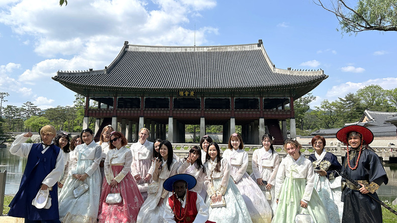 Aula de cultura coreana HANBOK