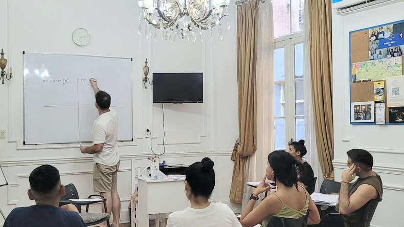 Des étudiants concentrés