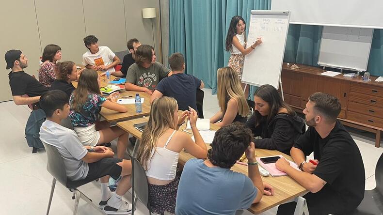 수업 중인 학생