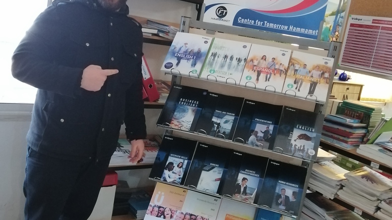 الكتب في Inlingua Hammamet