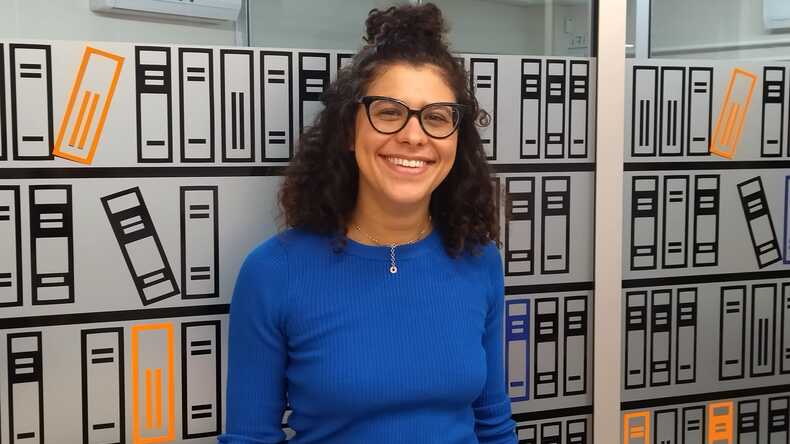 estudiante feliz