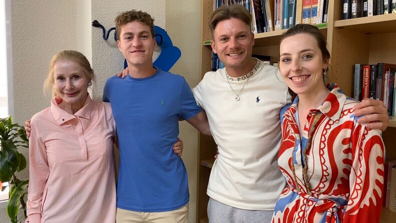 Clases de español felices en Murcia.