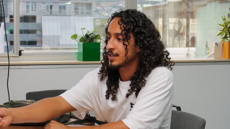 طالب في برنامج PSP