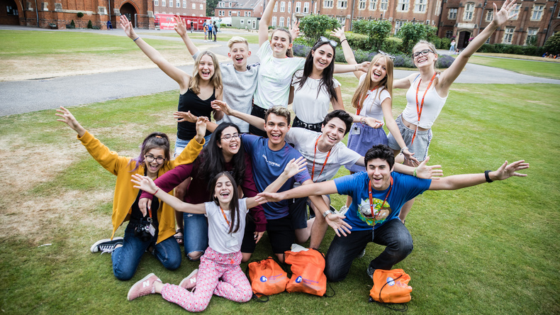 طلاب International House Oxford