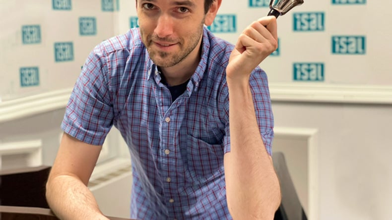 طالب في المدرسة