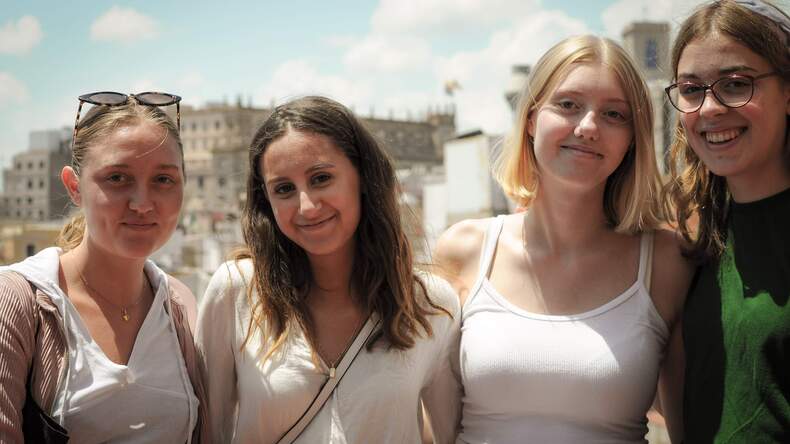 Estudiantes de Happu