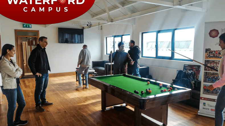 Sala giochi con gli amici