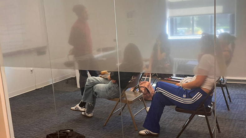 수업 중인 학생