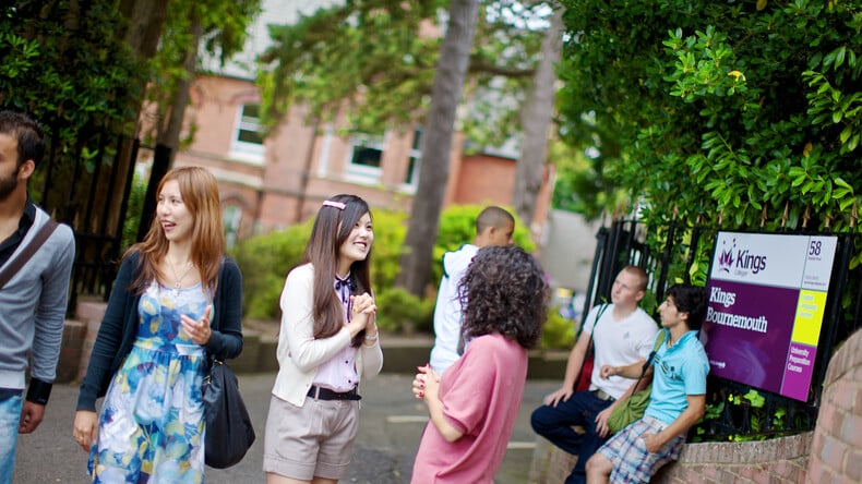 Iskolaépület Bournemouth