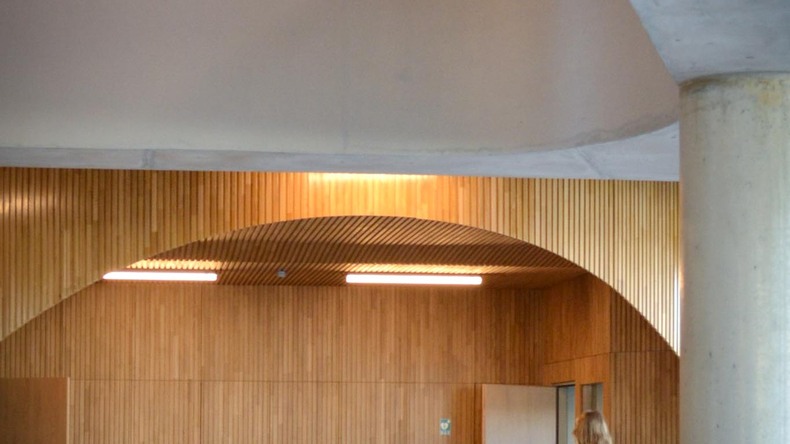 Newdeal entrance