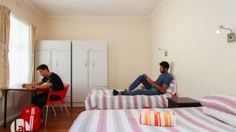 Habitación con camas gemelas
