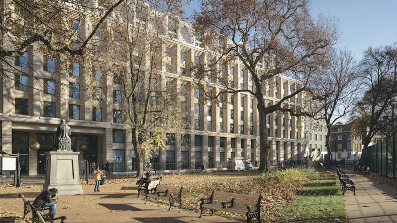 花园大厅(Garden Hall)广场