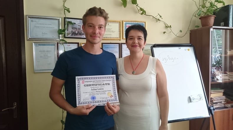 Студент успешно прошел курс в Languages And Tourism Centre Georgia