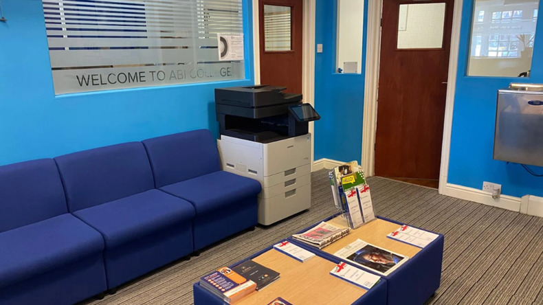 Receptie en wachtruimte