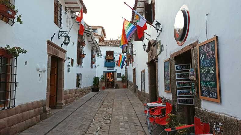 Utenfor skolen i Cuzco
