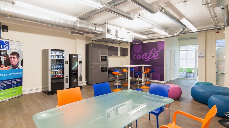 LSI Paris kitchen and dining area