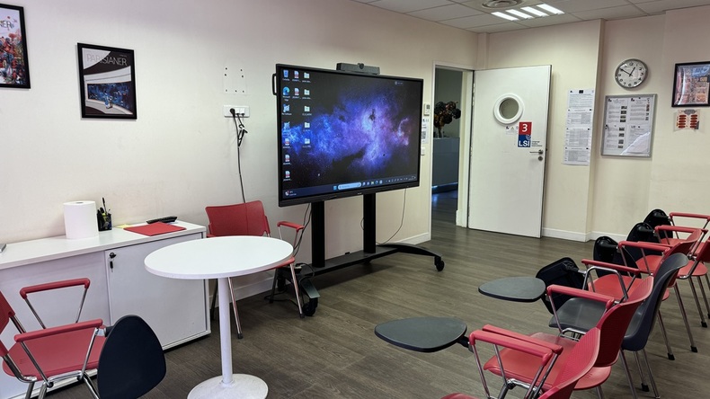 LSI - Language Studies International classroom