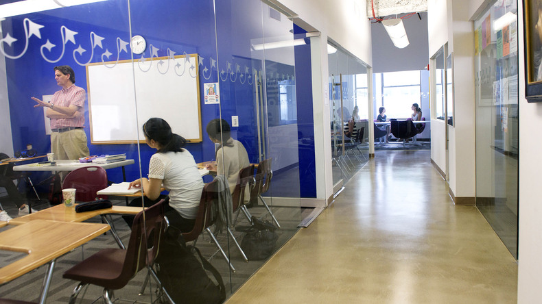 맨해튼 언어- 복도