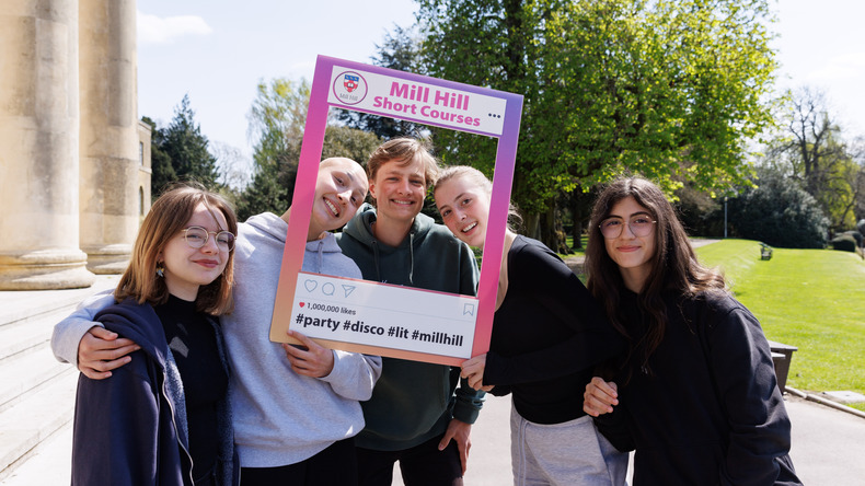 米尔希尔的学生