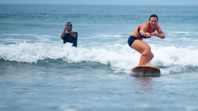 Haciendo surf