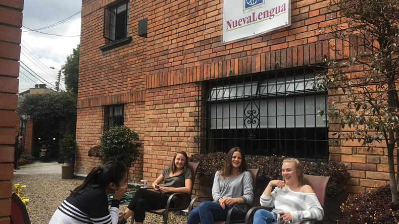 Nueva Lengua Students