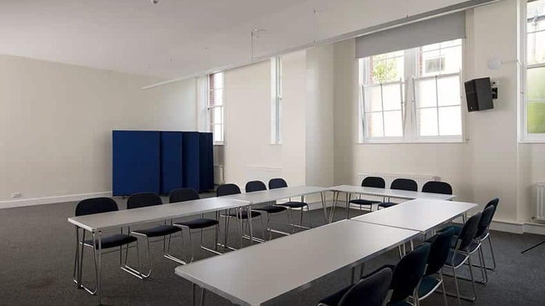 قاعة الدراسة