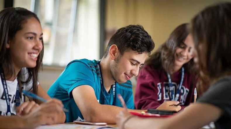 درس Oxford International Education