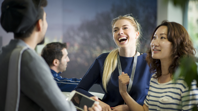 تفاعل الطلاب في لندن