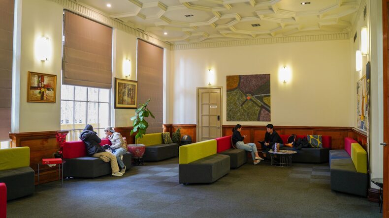 استراحة الطلاب 