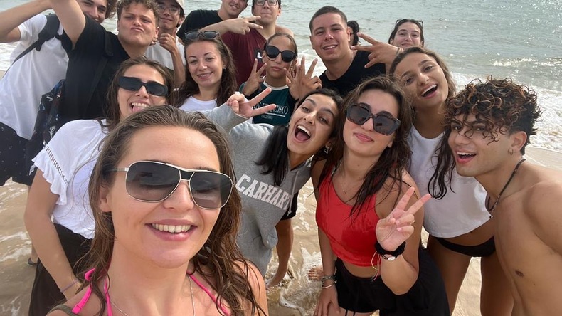 يوم علي الشاطئ