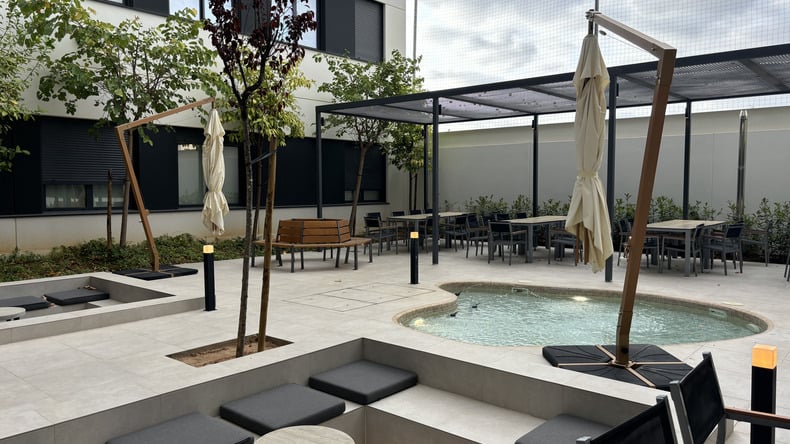 المنطقة الخارجية للسكن