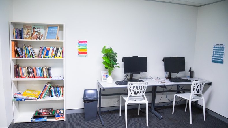 Компьютерный зал и библиотека