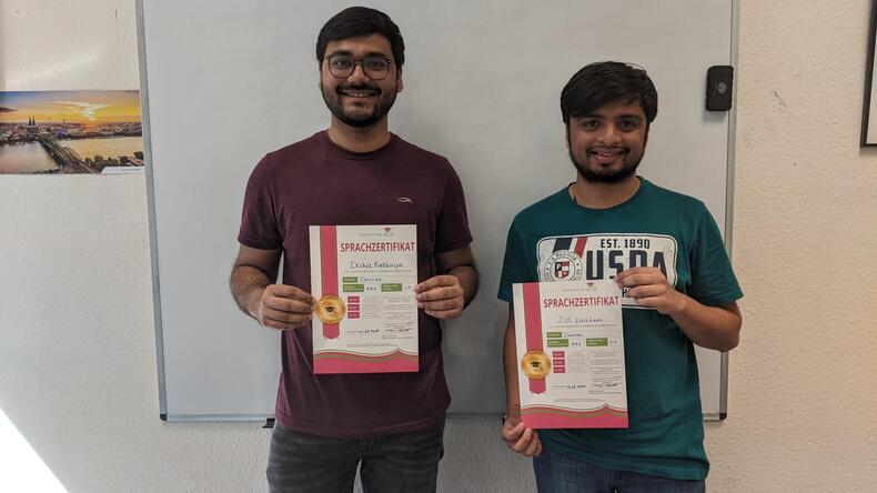 Our course participants with their certificates