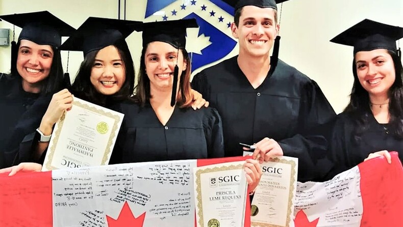 Estudantes com certificados