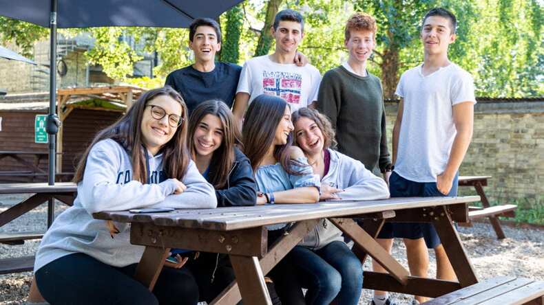 طلاب Studio Cambridge