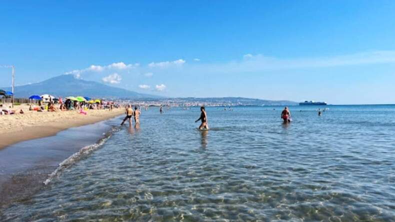 CATANIA La Playa - het lange zandstrand