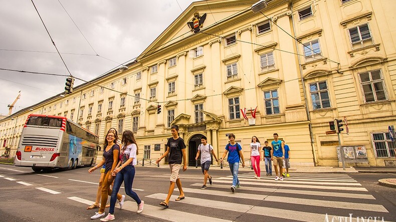 المناطق المحيطة 1